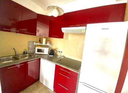 Apartament totalment reformat amb terrassa i vistes al canal a Empuriabrava10