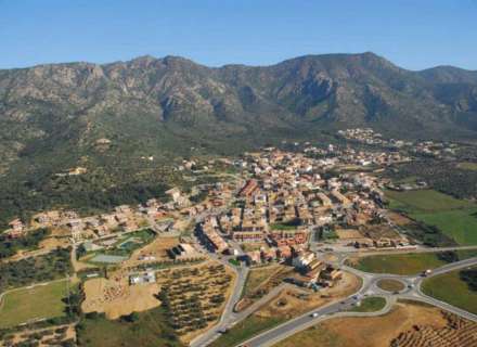 Construeix la teva nova casa en un poble rústic a només uns minuts de la platja!24