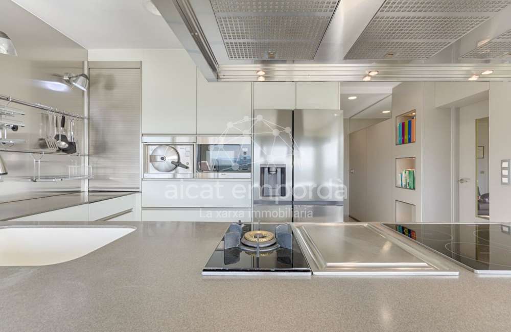 Casa de alto standing en La Jonquera: lujo entre montañas con piscina privada climatizada y vistas espectaculares23