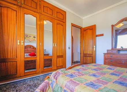 Casa cantonera amb gran terrassa i garatge a Cabanes33