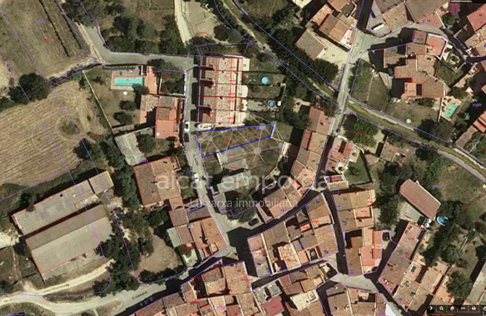 Parcel·la en venda dins del poble21