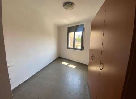 Apartament modern amb piscina comunitària i plaça d'aparcament.22