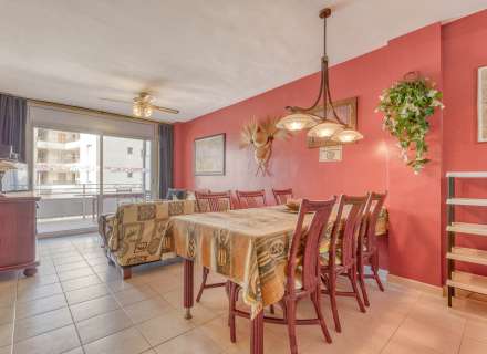 Apartament a Salata amb vista parcial al mar, gran terrassa i aparcament privat.8