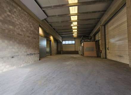 Nau de 700m2 a Hostalets de Llers5