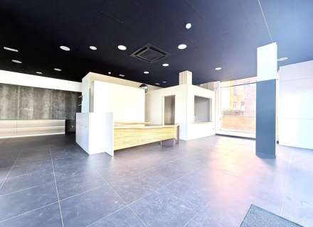 Magnífico local en venta, Figueres (Avda.Salvador Dalí).3