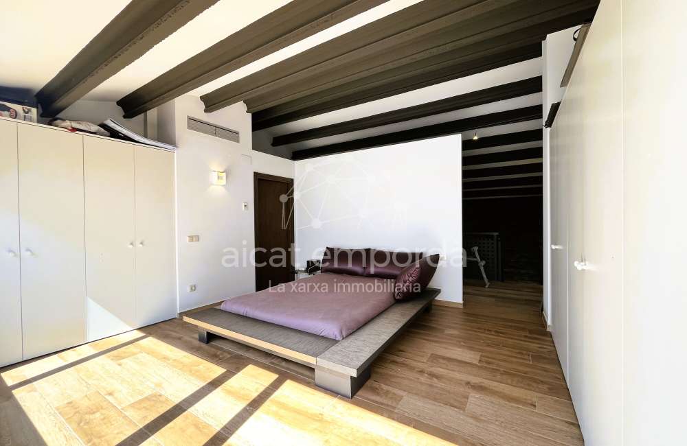 Maison moderne avec jardin et fort potentiel à Pontós.28