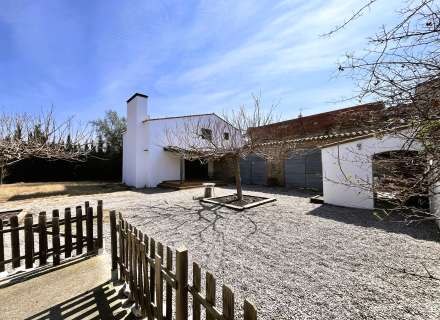 Maison moderne avec jardin et fort potentiel à Pontós.35