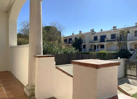 Casa adossada a prop del mar a la Urb. Amfora, Sant Pere Pescador8