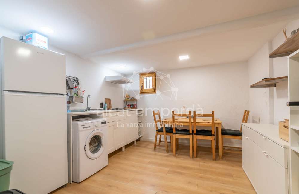 Bonita casa parcialmente reformada.3