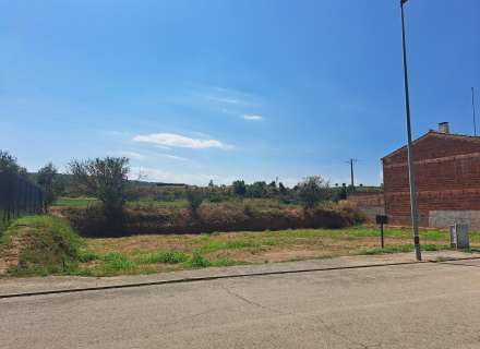 Parcela edificable en venta en Els Hostalets de Llers – 587 m²0