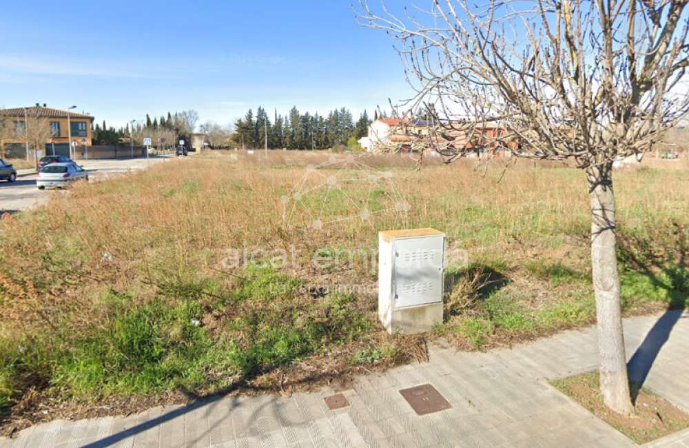 Parcel·la en venda a Vilatenim2