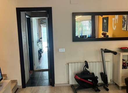 Maison de ville magnifiquement rénovée à Empuriabrava.10