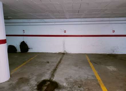 Parking al centre de la vila1