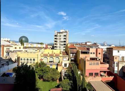 Spacious apartment for sale in Figueres (Avda. Salvador Dalí).3