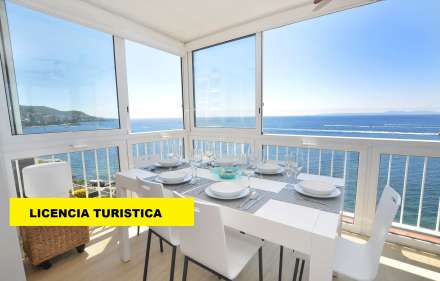 Baisse de prix! superbe appartement vue mer panoramique, rénové, parking inclus. un incontournable!