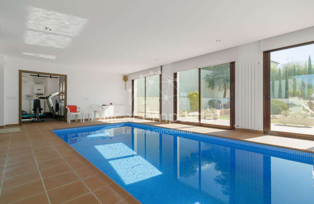 Magnífica casa moderna en Pau, ubicada en una zona tranquila y privada de la Costa Brava.14