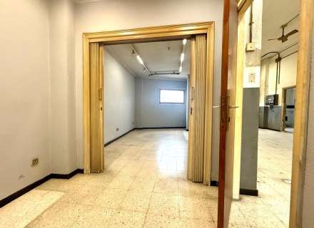 Figueres. Local comercial + sótano en venta (C/Empordà).7