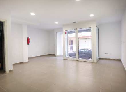 Local versátil de 120m² con accesibilidad Total16