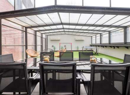 Amb llicencia Turística. Edifici Panna. Avda Salvador Dalí.4