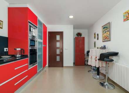 Magnifique maison moderne à Pau, située dans un quartier calme et privé de la Costa Brava.24