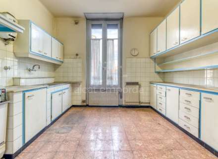 Building ideal for a small hotel, shopping center, or apartment building. Figueres Center. We have a summary of the current plan (PGOU).13