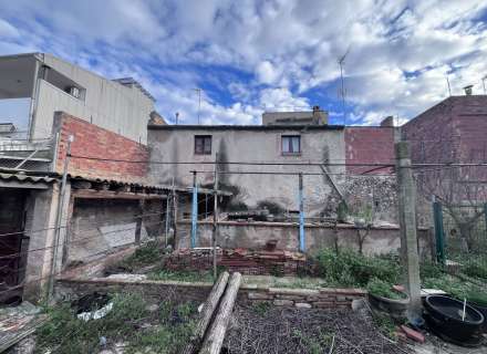 House with garden in the center of Figueres.3