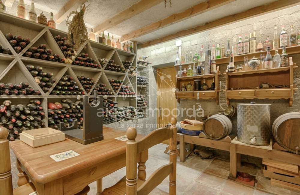 Casa de alto standing en La Jonquera: lujo entre montañas con piscina privada climatizada y vistas espectaculares90