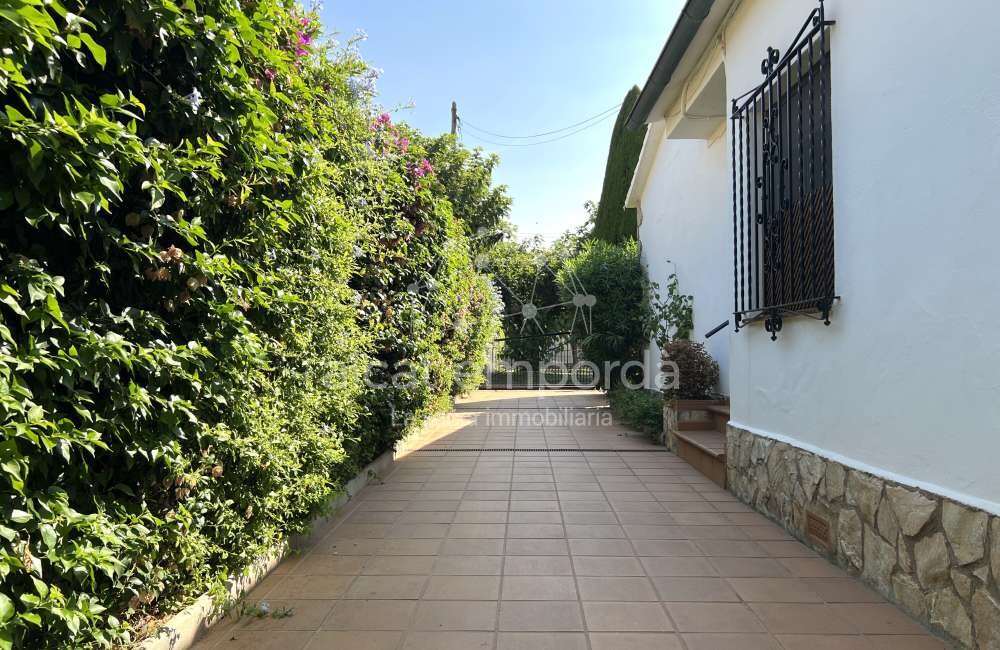 Encantadora casa de planta baja con jardín en l’Armentera12
