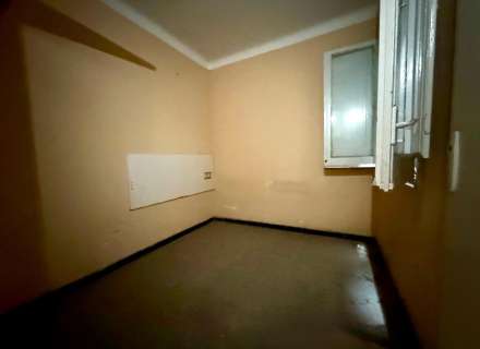 Edifici cèntric en venda a Figueres.4