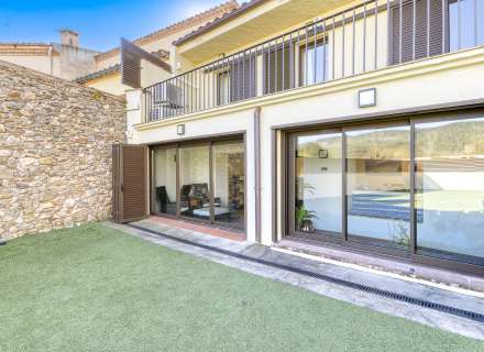 Casa en Sant Llorenç de la Muga con Licencia turística.24