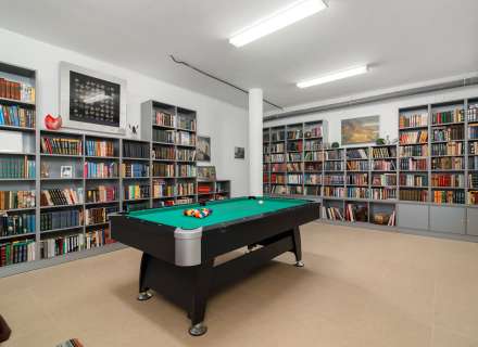 Magnifique maison moderne à Pau, située dans un quartier calme et privé de la Costa Brava.48