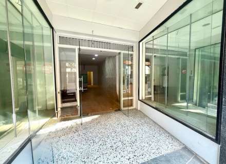 Edificio en venta en Figueres (Calle Peralada).3
