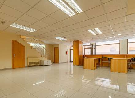 Local en planta baixa a Figueres.2