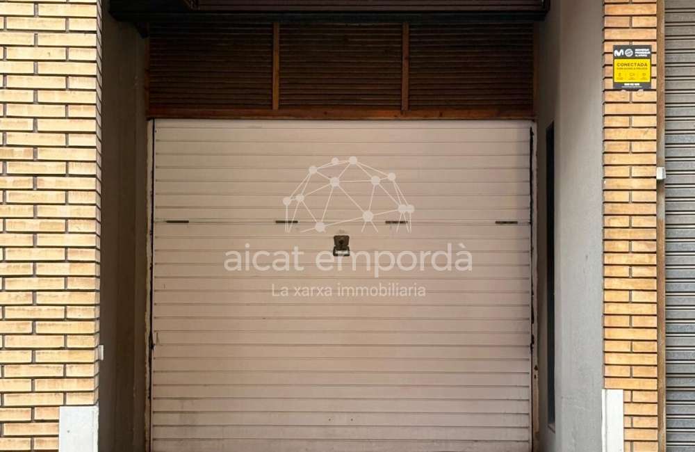 Pàrquing i traster a Figueres.0