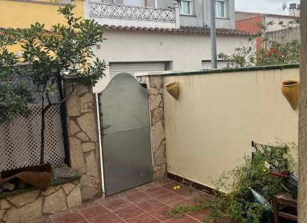 Maison de ville magnifiquement rénovée à Empuriabrava.21