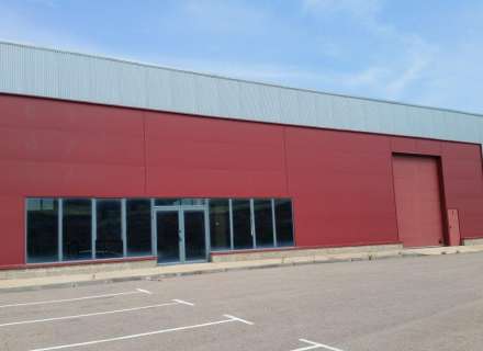 Nau de 700m2 a Hostalets de Llers35