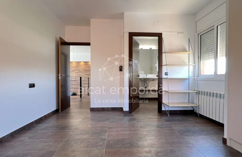 Excellente maison avec piscine privée dans un quartier très calme de Sant Pere Pescador.31
